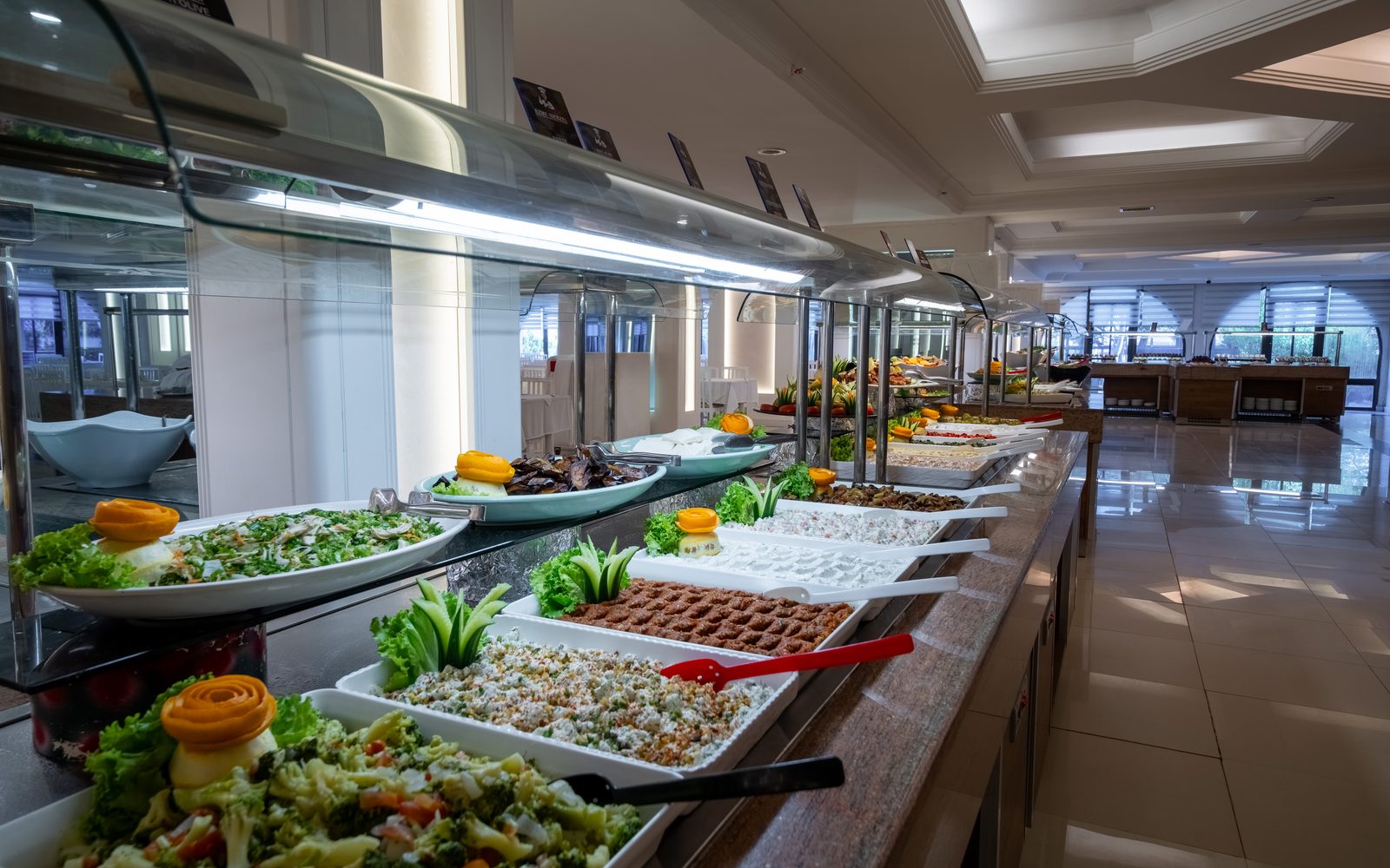 Restaurant & Bar
